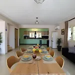 Sumelia 빌라 *