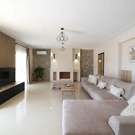 Sumelia Villa *