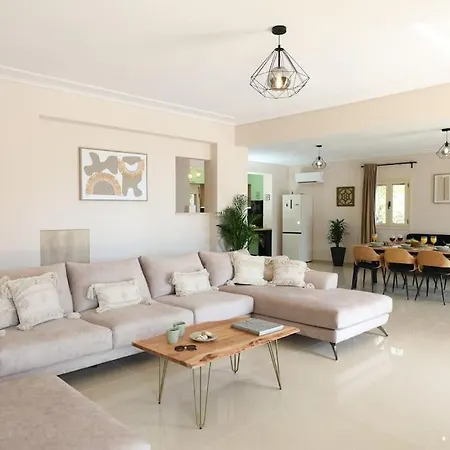 Sumelia فيلة Khalikerí