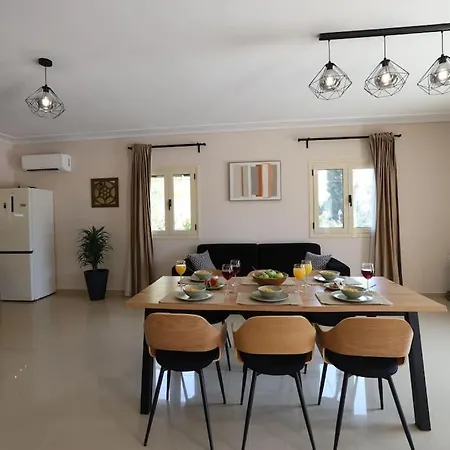 Sumelia فيلة Khalikerí